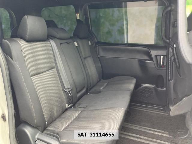 Toyota VOXY 2020-03 7916961-4