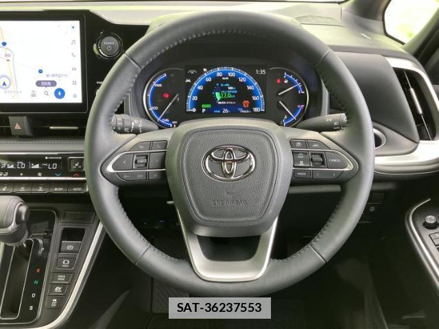 Toyota VOXY 2024-11 7917000-14