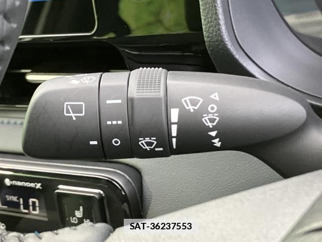 Toyota VOXY 2024-11 7917000-16