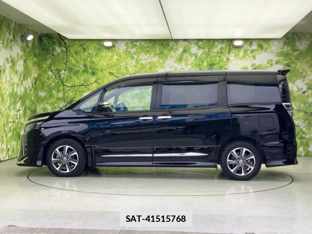 Toyota VOXY 2020-09 7917069-1