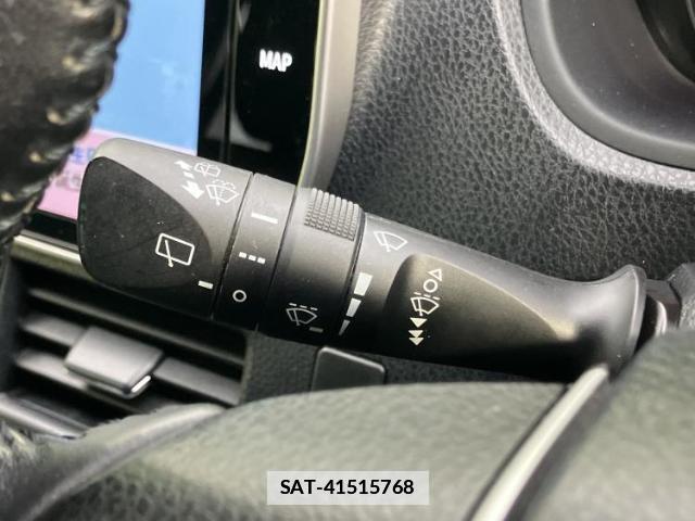 Toyota VOXY 2020-09 7917069-16