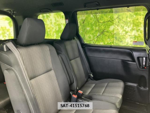 Toyota VOXY 2020-09 7917069-4