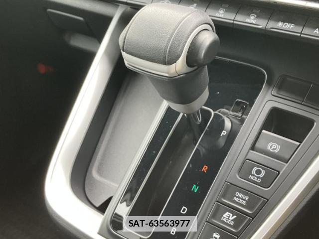 Toyota VOXY 2023-07 7917112-16