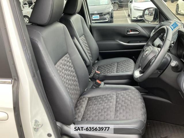 Toyota VOXY 2023-07 7917112-3