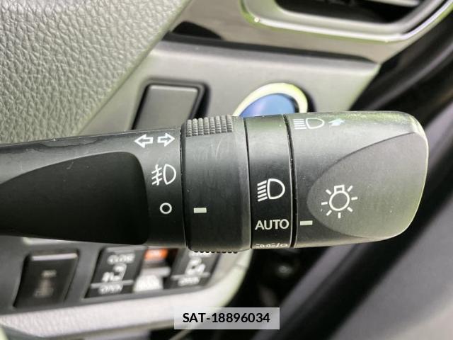 Toyota VOXY 2020-05 7917232-15