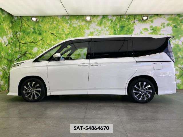 Toyota VOXY 2023-11 7917235-1