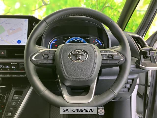 Toyota VOXY 2023-11 7917235-14