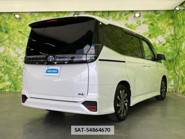 Toyota VOXY 2023-11 7917235-2