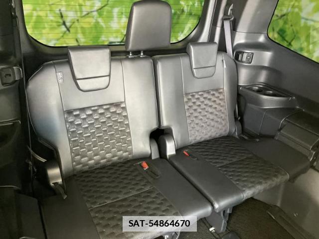 Toyota VOXY 2023-11 7917235-5