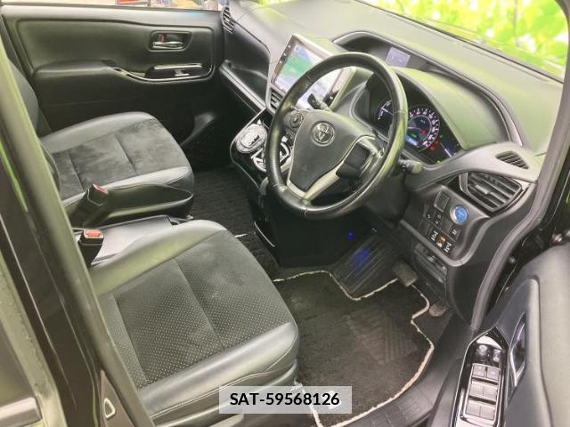 Toyota VOXY 2021-05 7917265-3