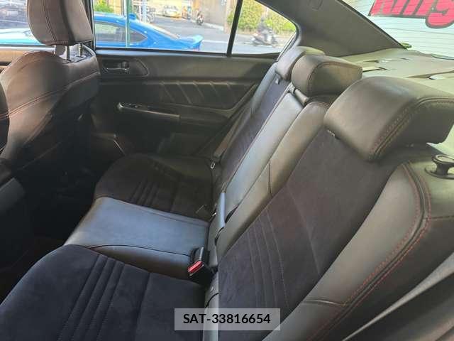 Subaru WRX S4 2015-02 7917386-7