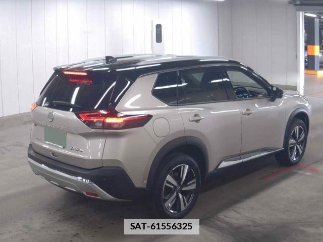 Nissan X-TRAIL 2022-08 7912900-1