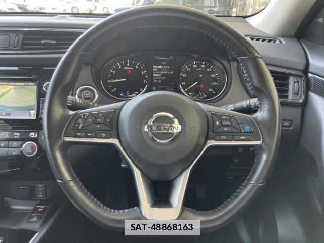Nissan X-TRAIL 2017-07 7913832-15