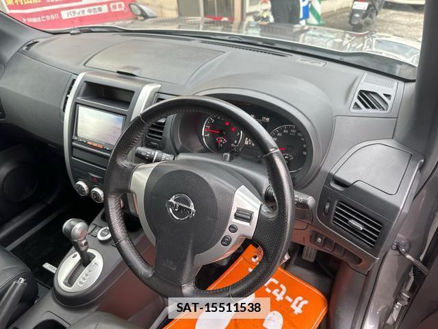 Nissan X-TRAIL 2013-08 7914163-11