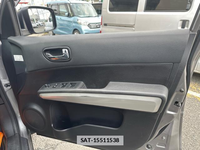 Nissan X-TRAIL 2013-08 7914163-17