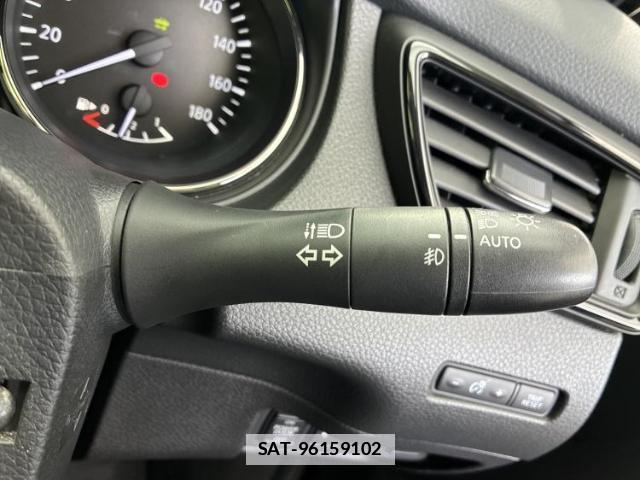 Nissan X-TRAIL 2017-06 7915529-15
