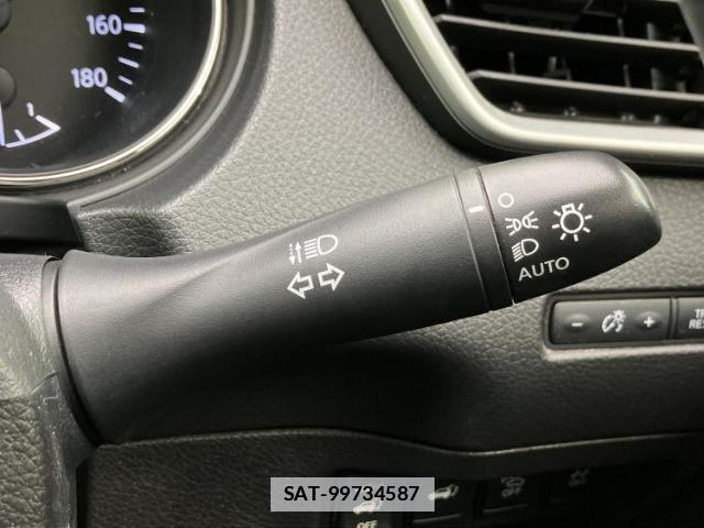 Nissan X-TRAIL 2017-03 7916741-15