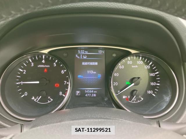 Nissan X-TRAIL 2017-04 7916802-12