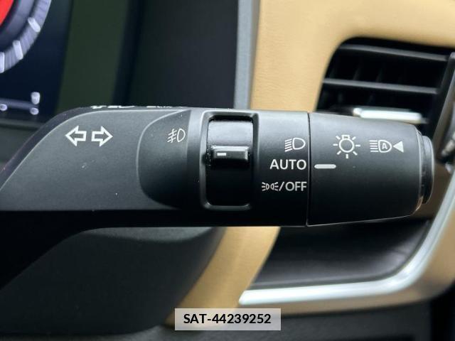 Nissan X-TRAIL 2023-08 7916916-15