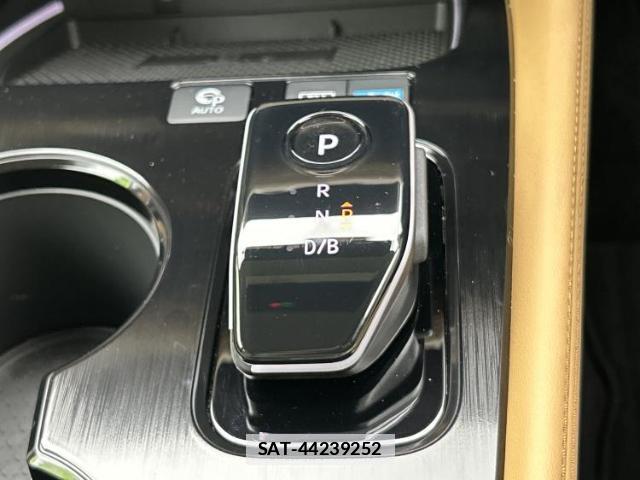 Nissan X-TRAIL 2023-08 7916916-16