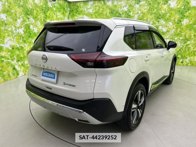 Nissan X-TRAIL 2023-08 7916916-2