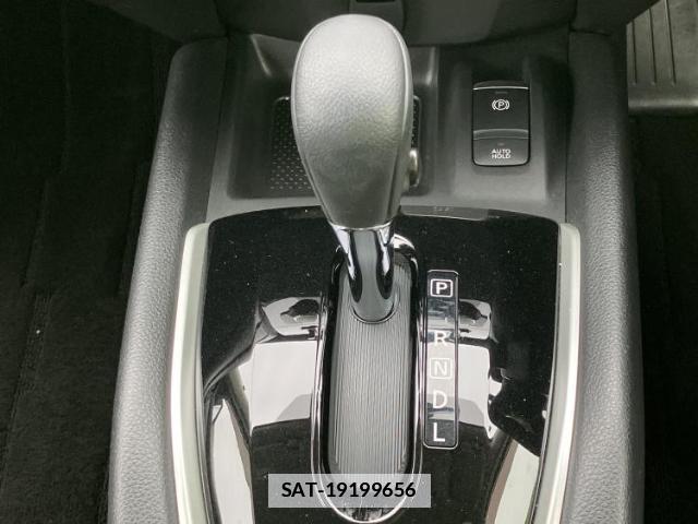 Nissan X-TRAIL 2018-05 7917100-17