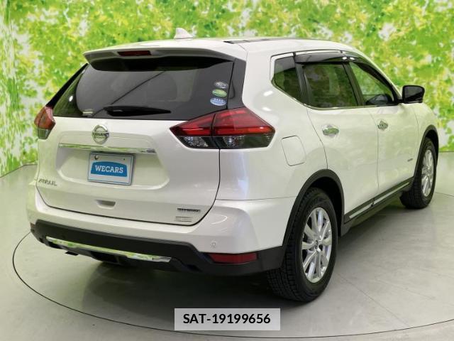 Nissan X-TRAIL 2018-05 7917100-2