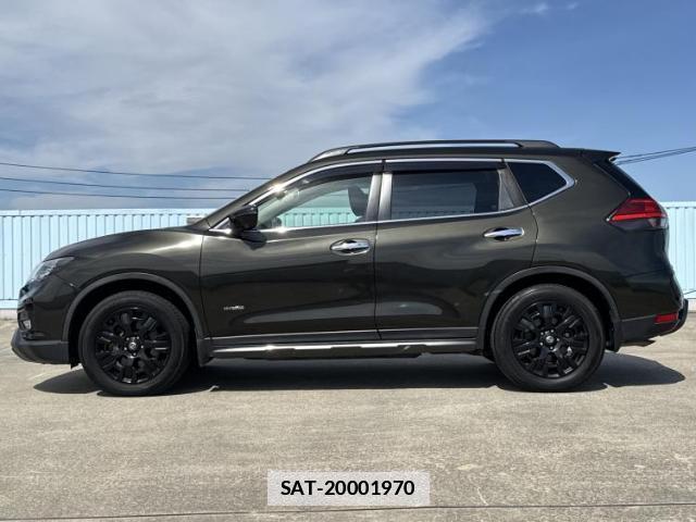 Nissan X-TRAIL 2017-06 7917102-1