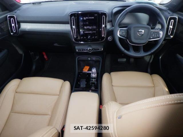 Volvo XC40 2021-09 7915430-2