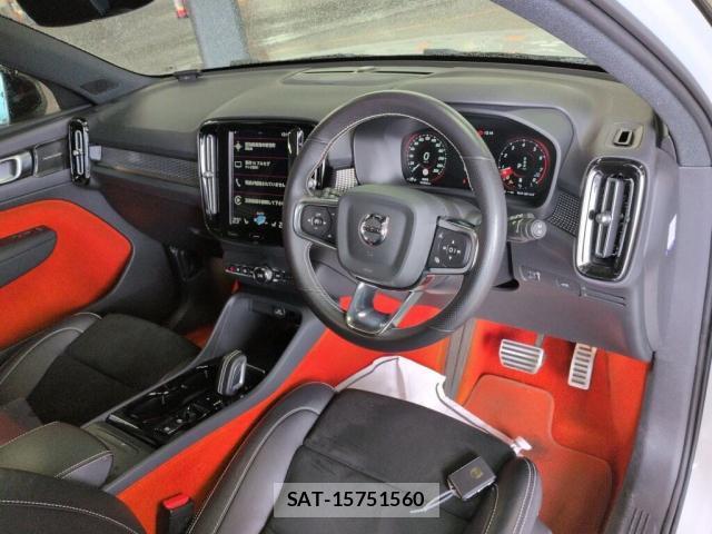 Volvo XC40 2021-05 7915924-2
