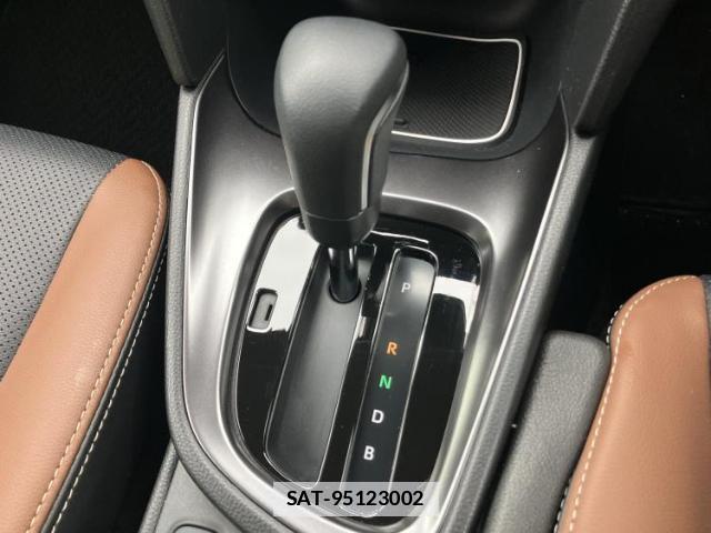 Toyota YARIS CROSS 2024-02 7917022-15