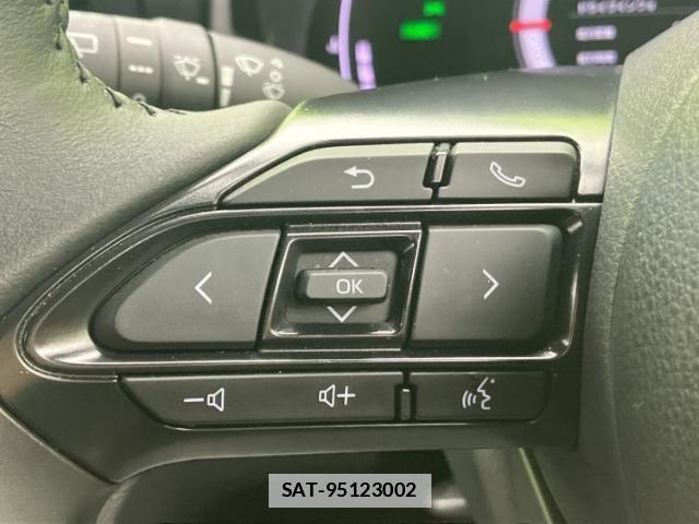 Toyota YARIS CROSS 2024-02 7917022-17