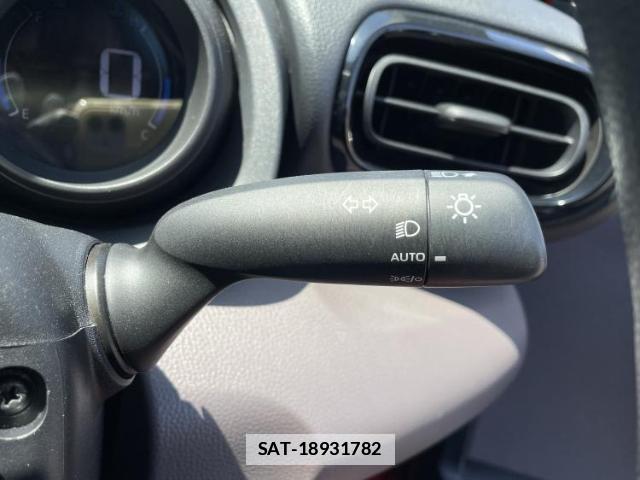 Toyota YARIS 2020-08 7913715-14