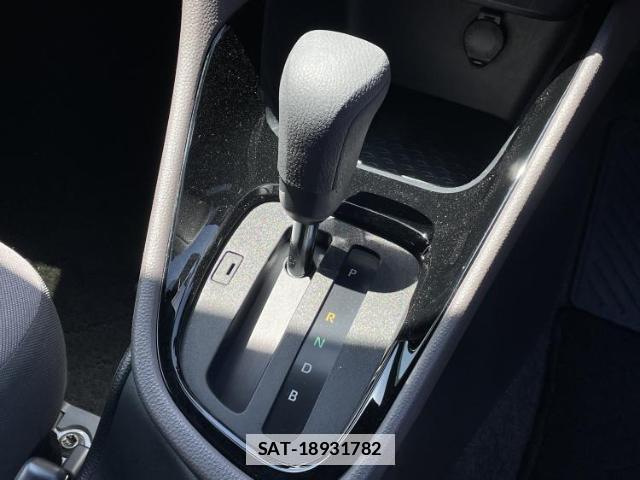 Toyota YARIS 2020-08 7913715-16