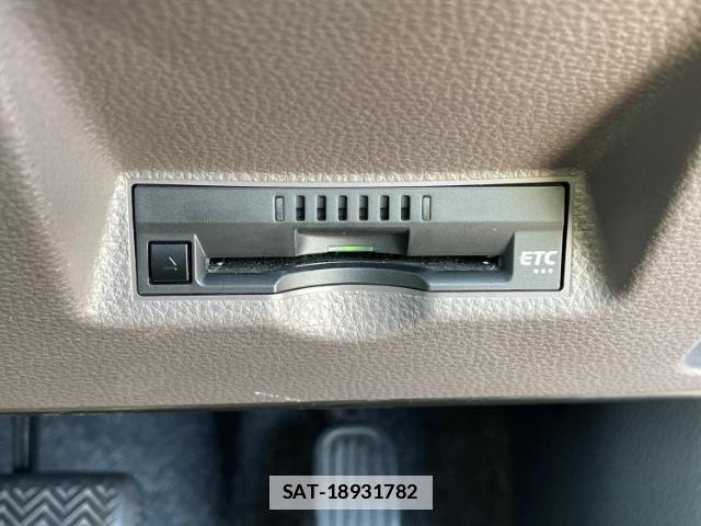 Toyota YARIS 2020-08 7913715-17