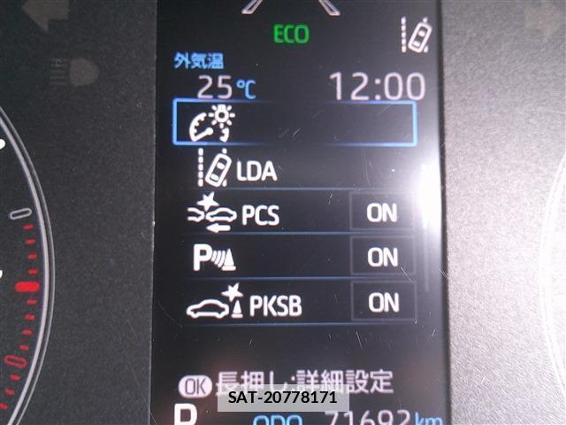 Toyota YARIS 2021-07 7914182-13