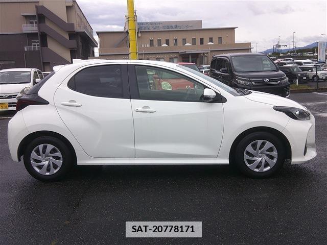 Toyota YARIS 2021-07 7914182-4