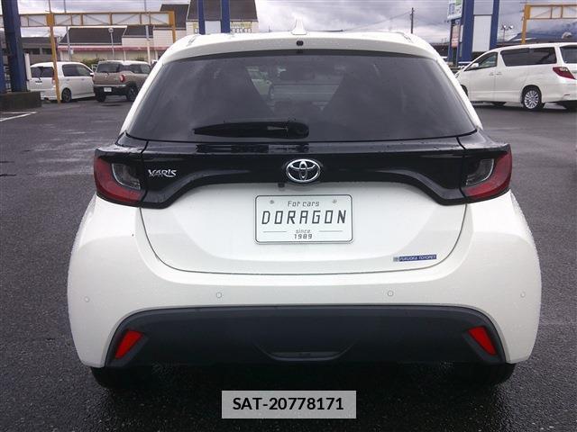 Toyota YARIS 2021-07 7914182-6