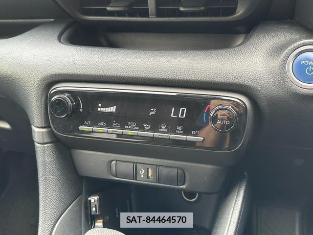Toyota YARIS 2021-06 7915165-10