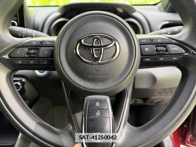 Toyota YARIS 2023-12 7916772-12