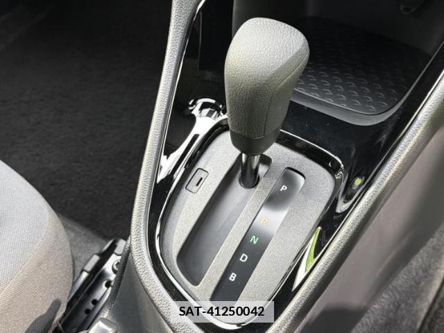 Toyota YARIS 2023-12 7916772-15