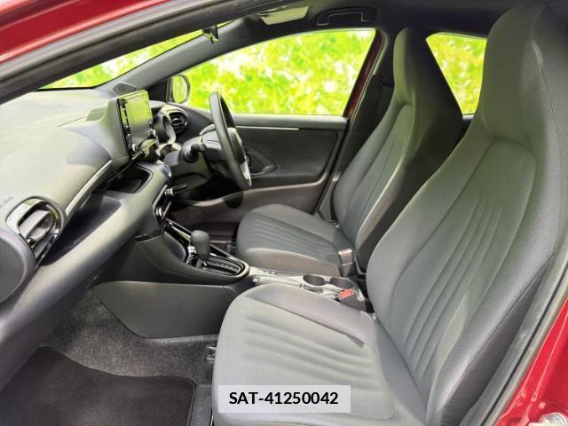 Toyota YARIS 2023-12 7916772-5