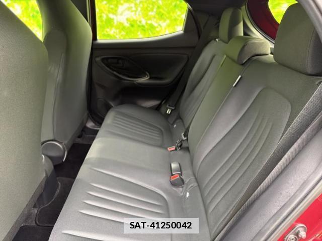 Toyota YARIS 2023-12 7916772-6