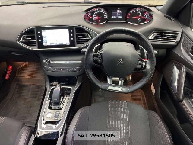 Peugeot 308 2019-06 7935994-2