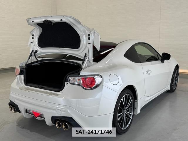 Toyota 86 2014-03 7934906-7