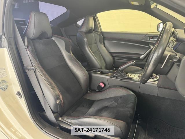 Toyota 86 2014-03 7934906-9