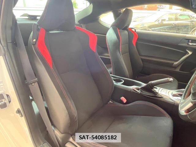 Toyota 86 2013-03 7936536-8