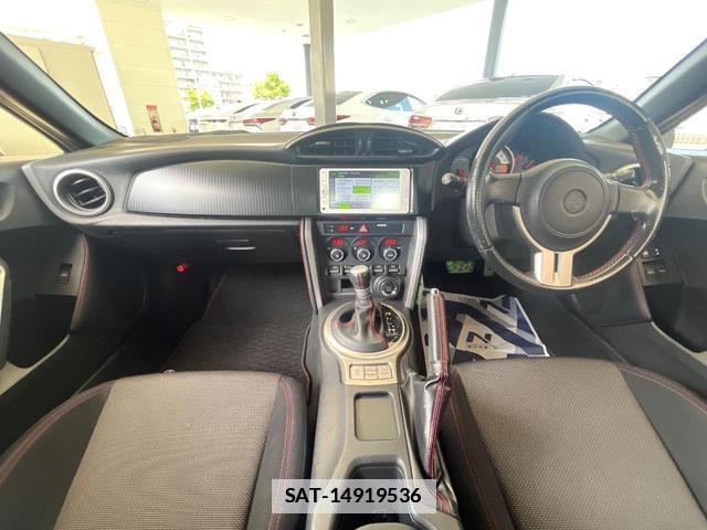 Toyota 86 2013-10 7936538-1