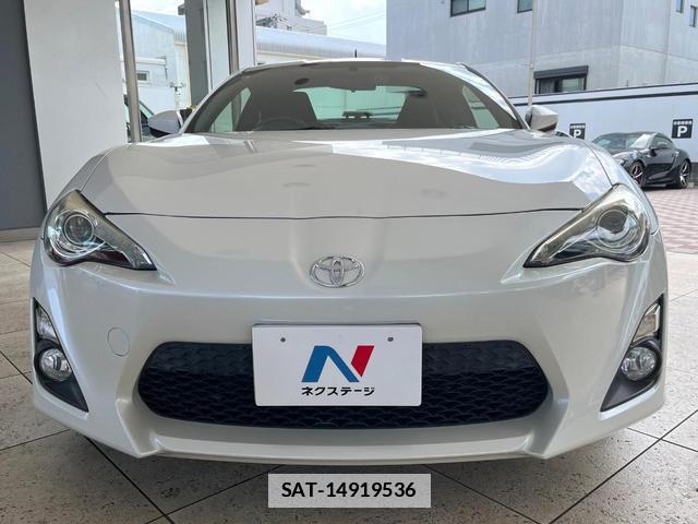 Toyota 86 2013-10 7936538-13