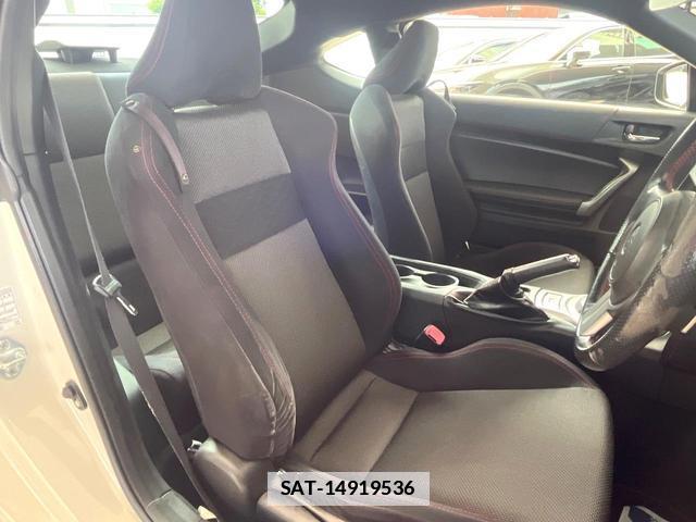 Toyota 86 2013-10 7936538-7